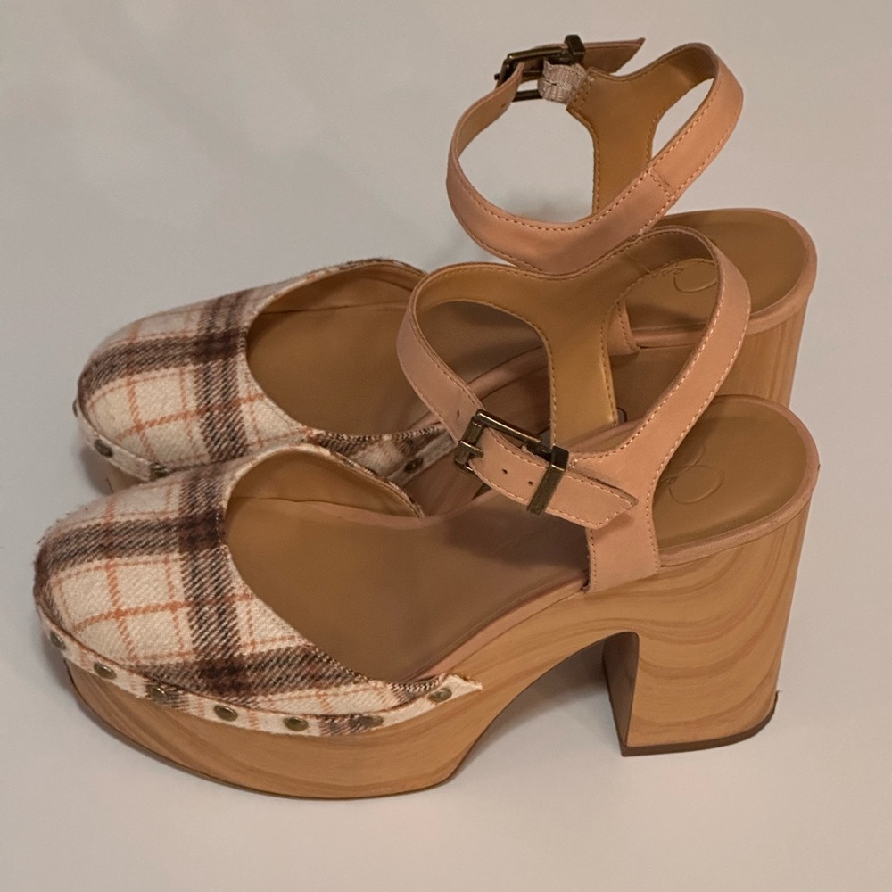 Jessica Simpson Daraiye Closed Toe Platform Pumps Clogs - Picture 2 of 6